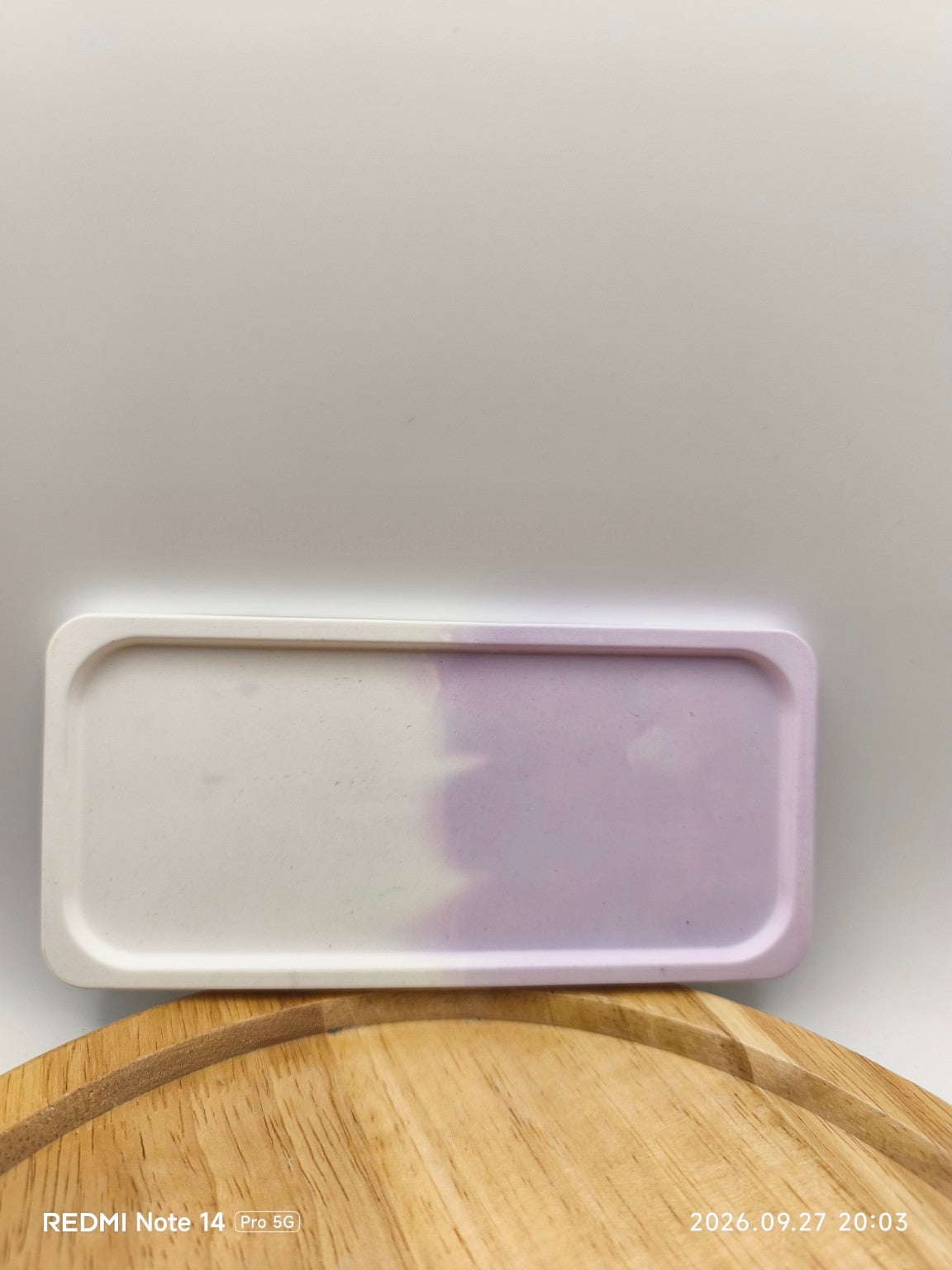 Vide-poche rectangulaire blanc et rose lilas