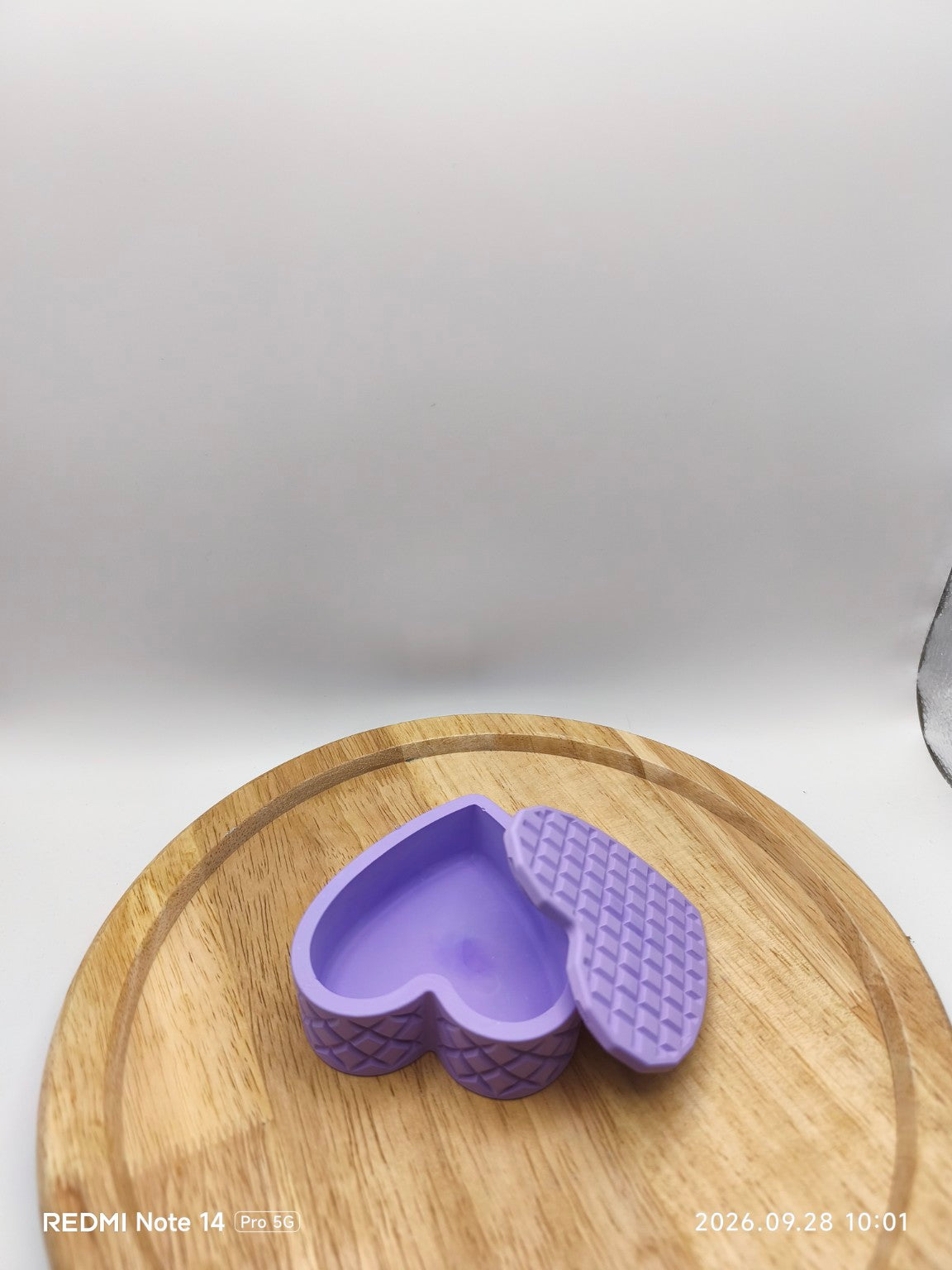 pot cœur violet